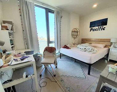 33 Little Nassau Street - Photo Thumbnail 8