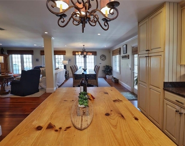 1913 Hill Street - Photo Thumbnail 15
