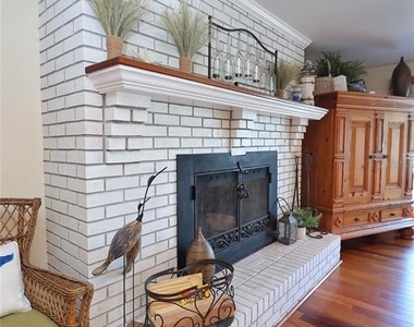 1913 Hill Street - Photo Thumbnail 16