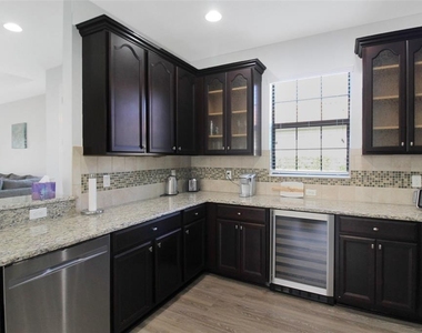 5336 Vaccaro Court - Photo Thumbnail 13