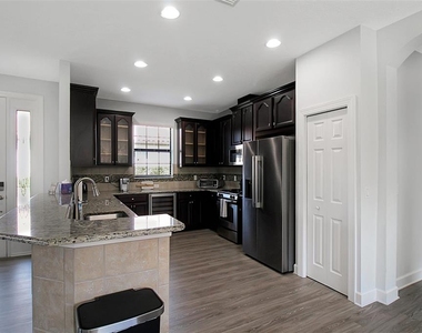 5336 Vaccaro Court - Photo Thumbnail 11