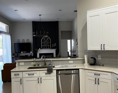7742 Camden Harbour Drive - Photo Thumbnail 4