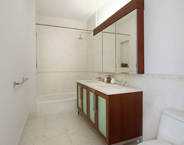 795 Columbus Ave - Photo Thumbnail 18