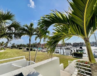 3020 Matecumbe Key Road - Photo Thumbnail 36