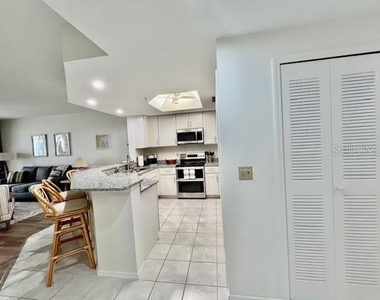 3020 Matecumbe Key Road - Photo Thumbnail 16
