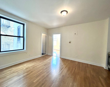 West 11th Street - Photo Thumbnail 1