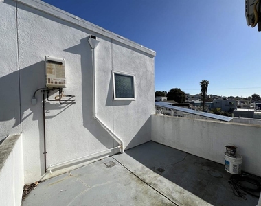 317 Cortland Ave - Photo Thumbnail 20