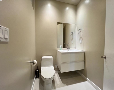 317 Cortland Ave - Photo Thumbnail 10