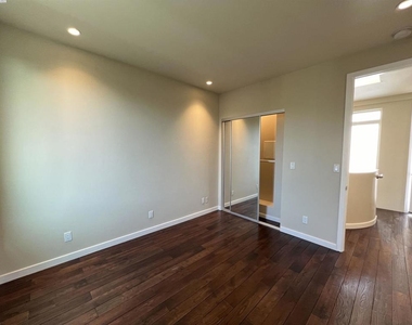 317 Cortland Ave - Photo Thumbnail 16