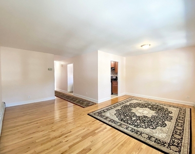 70-69 Walnut Street - Photo Thumbnail 4