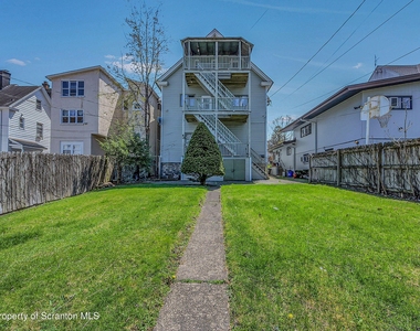 637 Monroe Avenue - Photo Thumbnail 13