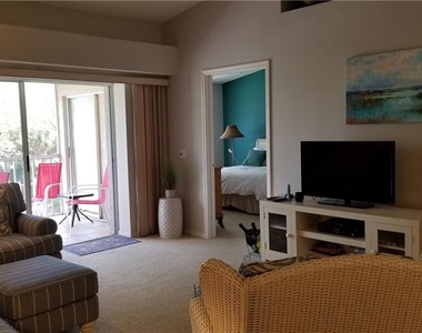 8951 Veranda Way - Photo Thumbnail 5