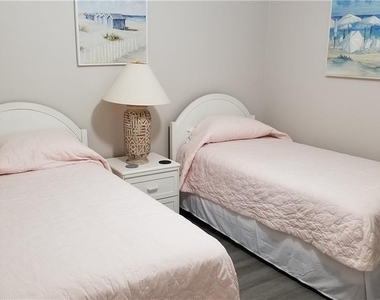 8951 Veranda Way - Photo Thumbnail 18