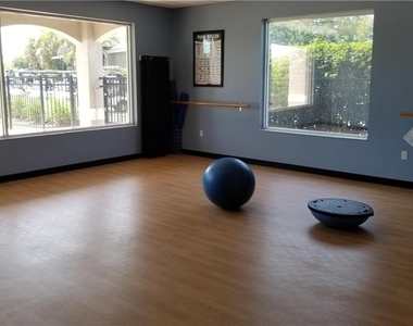 8951 Veranda Way - Photo Thumbnail 32