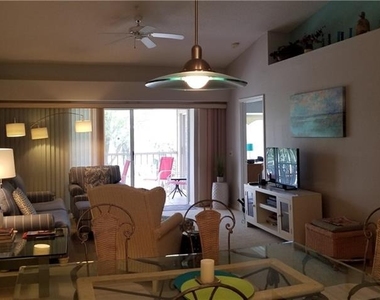 8951 Veranda Way - Photo Thumbnail 8