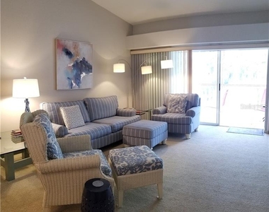8951 Veranda Way - Photo Thumbnail 3