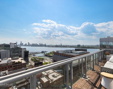 450 W 17th St - Photo Thumbnail 5