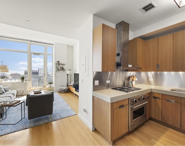 450 W 17th St - Photo Thumbnail 1