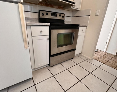190 E Olmstead Drive - Photo Thumbnail 12