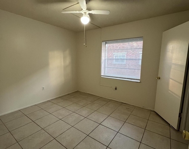 190 E Olmstead Drive - Photo Thumbnail 18