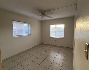 190 E Olmstead Drive - Photo Thumbnail 16