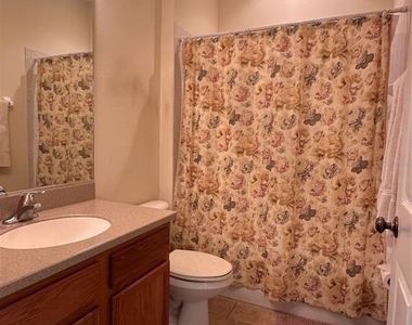 6251 Wingspan Way - Photo Thumbnail 16
