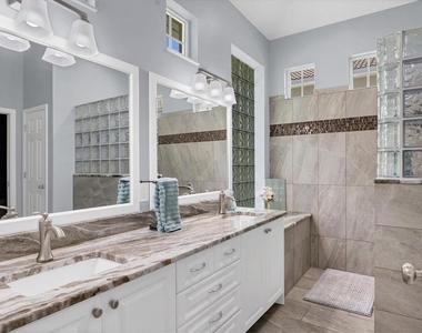 4358 Mirabella Circle - Photo Thumbnail 16