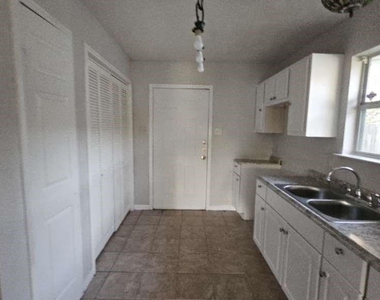 11919 Greenmesa Drive - Photo Thumbnail 2