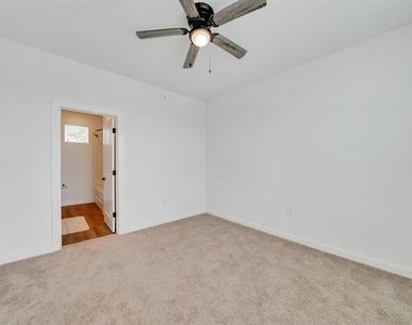 1601-320 Mustang Drive - Photo Thumbnail 18