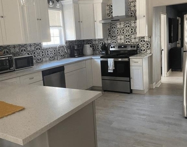 6716 Jefferson Boulevard - Photo Thumbnail 8