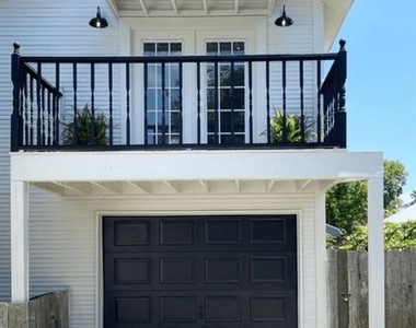 6716 Jefferson Boulevard - Photo Thumbnail 3