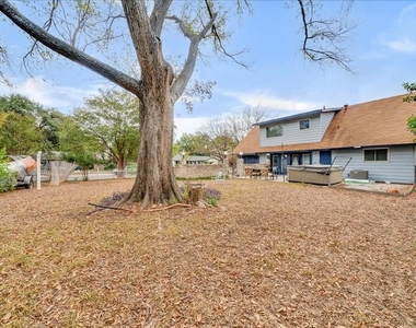 8001 Briarwood Lane - Photo Thumbnail 31
