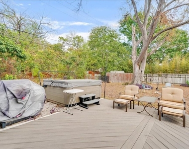 8001 Briarwood Lane - Photo Thumbnail 4
