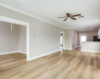 12 Evia Main Unit 2204 Street - Photo Thumbnail 9
