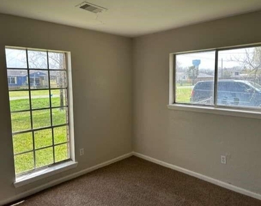 306 Tennyson Street - Photo Thumbnail 7