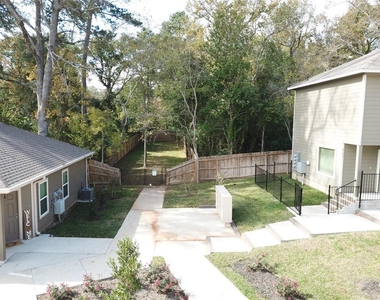615 Hayman Street - Photo Thumbnail 8