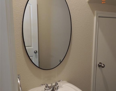 615 Hayman Street - Photo Thumbnail 18