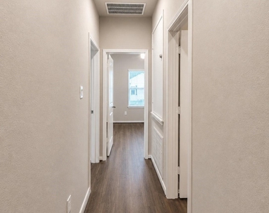 615 Hayman Street - Photo Thumbnail 24