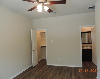615 Hayman Street - Photo Thumbnail 24