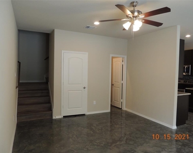 615 Hayman Street - Photo Thumbnail 20