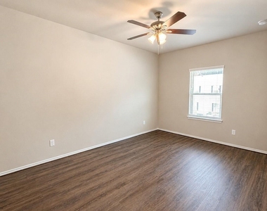 615 Hayman Street - Photo Thumbnail 25
