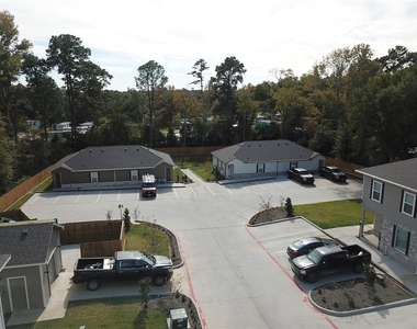 615 Hayman Street - Photo Thumbnail 2