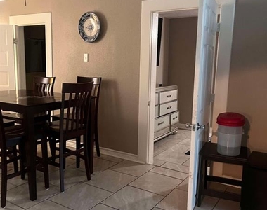 435 E Avenue J - Photo Thumbnail 12