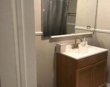 435 E Avenue J - Photo Thumbnail 35