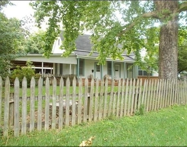 435 E Avenue J - Photo Thumbnail 15