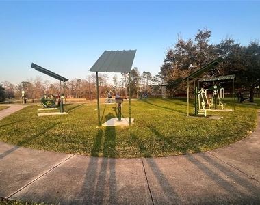 28723 Sedgefield Street - Photo Thumbnail 31