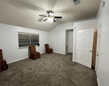28723 Sedgefield Street - Photo Thumbnail 17
