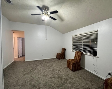 28723 Sedgefield Street - Photo Thumbnail 16