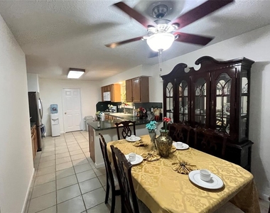 28723 Sedgefield Street - Photo Thumbnail 11