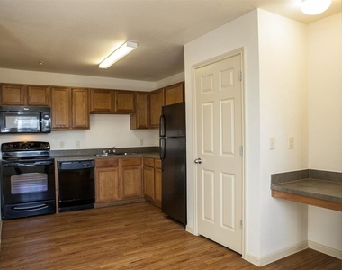779 W Mayfield Boulevard - Photo Thumbnail 3